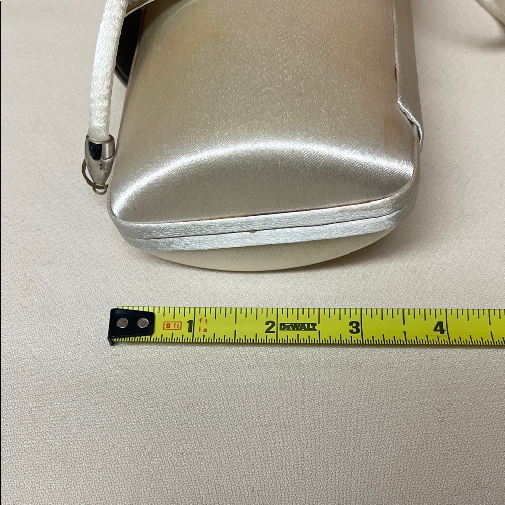 Vintage Cream Satin Clutch Bag - Picture 5 of 16